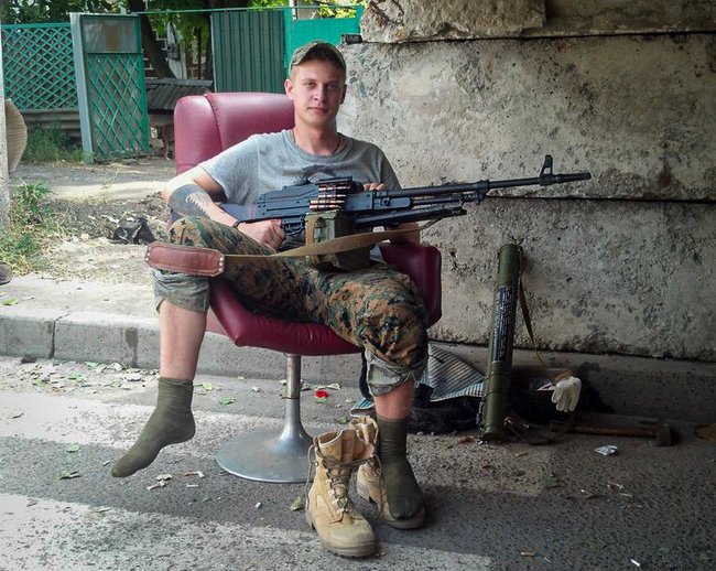 Вбивство бойовика ДНР Джумаєва: слідчі допитують свідків за списком активістів Майдану 03