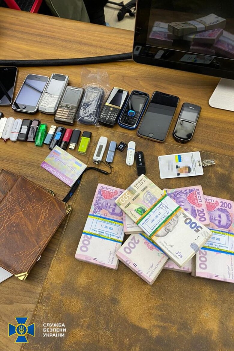 СБУ арештувала майно охоронця Януковича на 50 млн грн 04