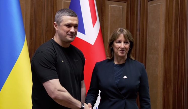 Україна та Велика Британія працюють над фінансуванням оборони за рахунок активів РФ, - Федоров