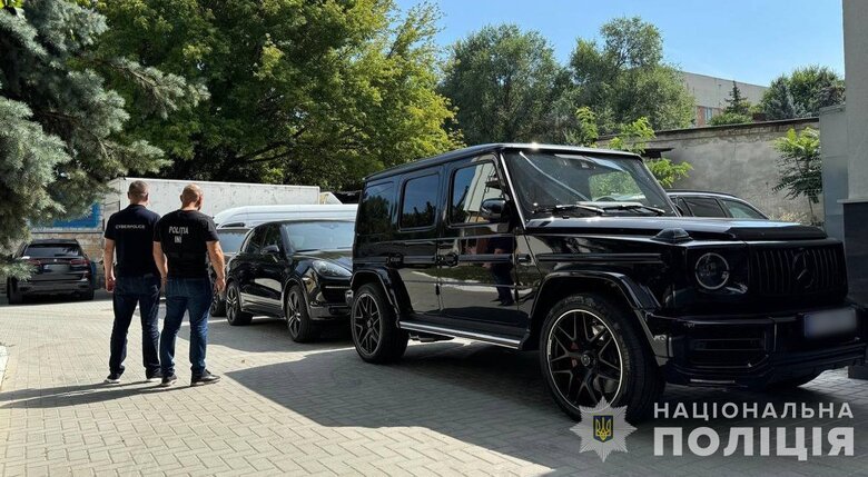 Викрито злочинне угруповання, яке ошукало військових на 46 млн грн