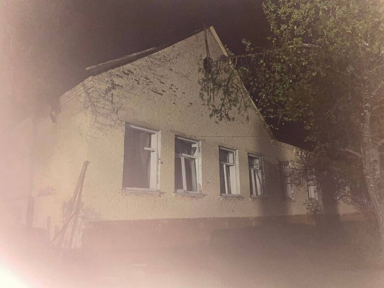 Наслідки ворожого авіаудару по Новгород-Сіверському району Чернігівщини 09