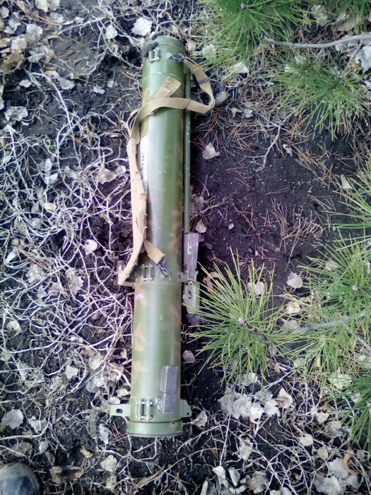 SBU seizes Russian flamethrower Shmel dropped by retreating militants 05 SBU seizes Russian flamethrower Shmel dropped by retreating militants 05