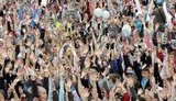 Более 10 тысяч киевлян установили мировой рекорд по самой массовой утренней зарядке. ФОТО+Видео