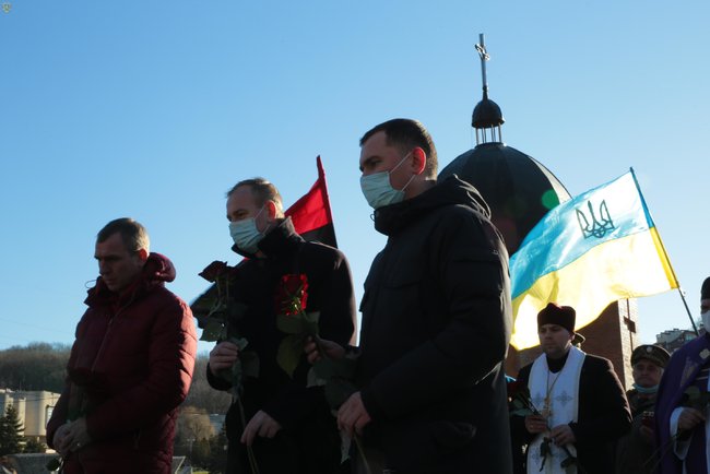 Тіла 428 жертв політичних репресій перепоховали у Львові 06
