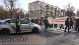 Кияни, які протестують проти забудови парку Крістерова гірка, перекрили вулицю Вишгородську і площу Шевченка. ВІДЕО+ФОТОрепортаж