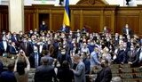 Депутати з трибуни Ради закликали суддів КС піти у відставку. ВIДЕО