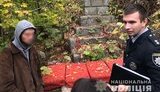 Чоловік розносив людські черепи зі старовинних склепів по Миколаєву, - Нацполіція. ФОТОрепортаж