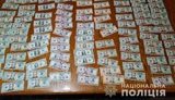 Правоохоронці припинили діяльність ОЗУ фальшивомонетників у Чернівцях: організатору 19 років. ФОТОрепортаж
