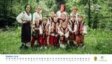 Волонтеры "Семьи народного тыла" выпустили благотворительный календарь на будущий год. ФОТО