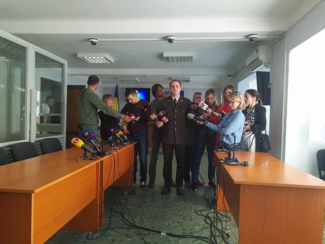 Адвокати Януковича 13-й раз зірвали своєю неявкою засідання суду в справі про держзраду 02