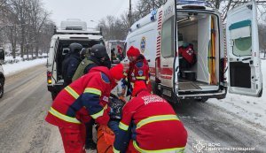 Рашисты нанесли артиллерийский удар по Никополю, убив двух женщин, 6 раненых. ФОТОрепортаж