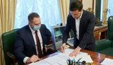 2 роки Єрмака: як права рука Зеленського керує країною, не вилізаючи зі скандалів