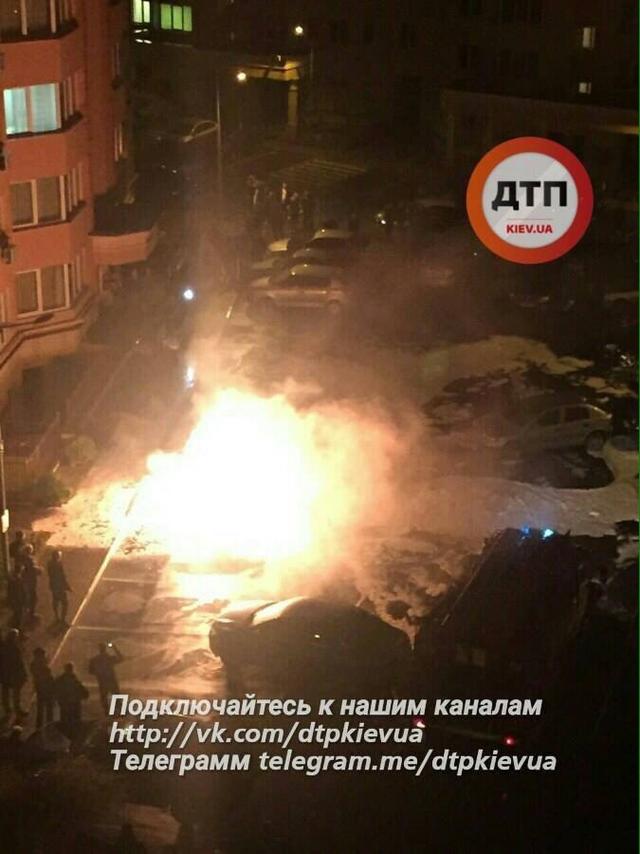 пожар поджог автомобиль