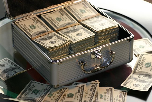 Хто освоює $1,75 мільярда міжнародної донорської допомоги Україні 01