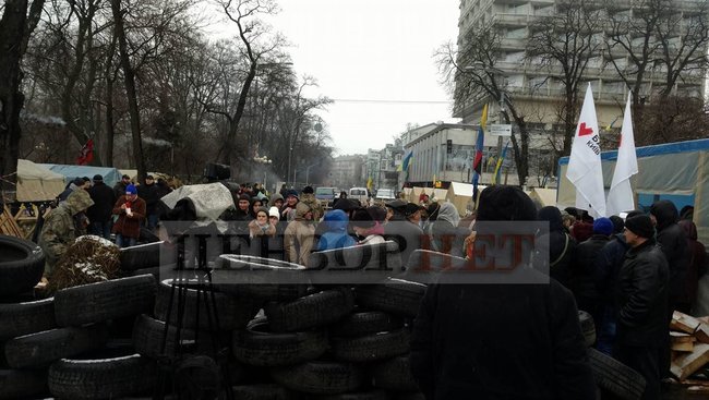 Several political forces launch rallies outside Rada 22