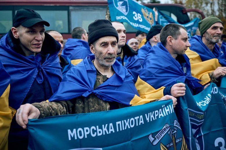 Ukraine brings home 270 defenders in prisoner exchange with Russia