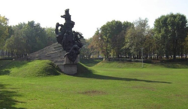 Потрібно розібратися із "російською орендою" у Бабиному Яру і влаштувати прозорий конкурс проєктів меморіалізації, - лауреат Премії Мейса-2020 Десятерик