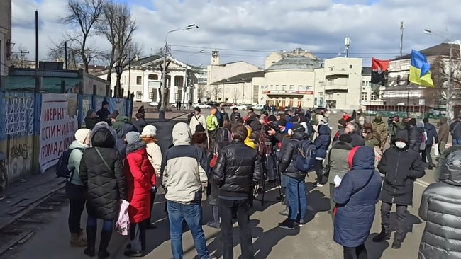 Активісти вимагають повернути Гостиний двір громаді Києва (оновлено) 12