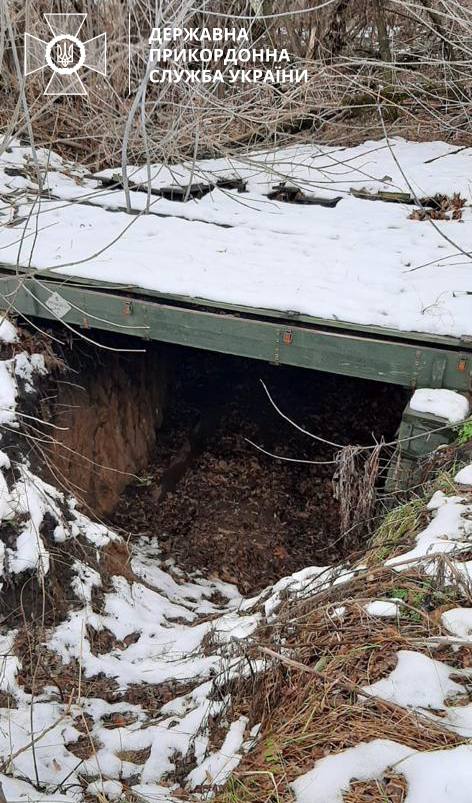 Border guards discovered Russian cache of ammunition in de-occupied territory of Kharkiv region 04