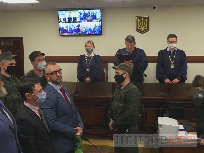 Суд відхилив апеляцію захисту на продовження арешту Антоненка 05