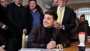 Зеленскому сейчас ничего и делать не нужно