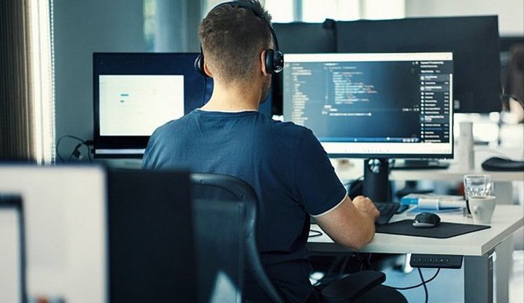 ІТ-індустрія забезпечує 3,2% ВВП України та формує майже половину всього експорту, ‒ дослідження