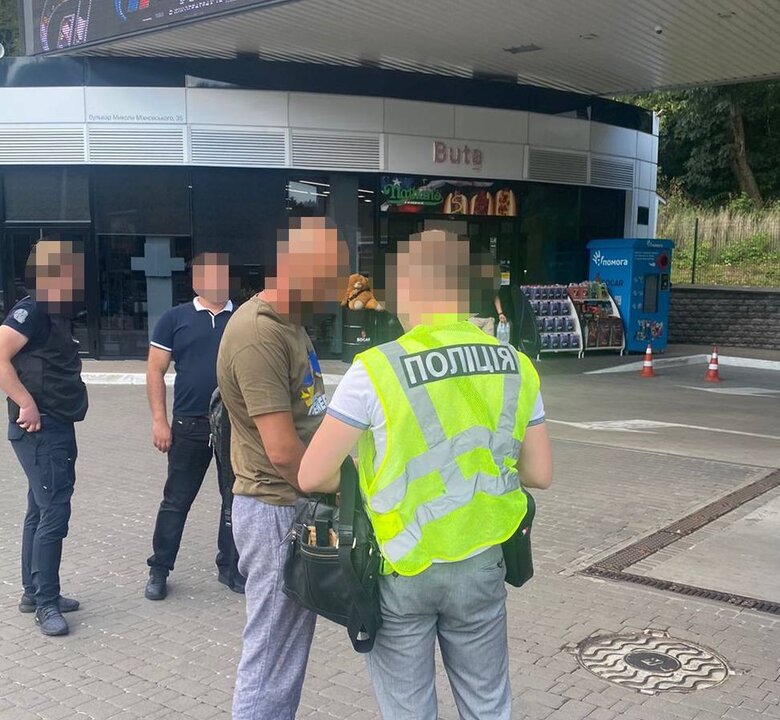 Работника Киевводоканала взяли на взятке в 500 тыс., - Офис генпрокурора 01