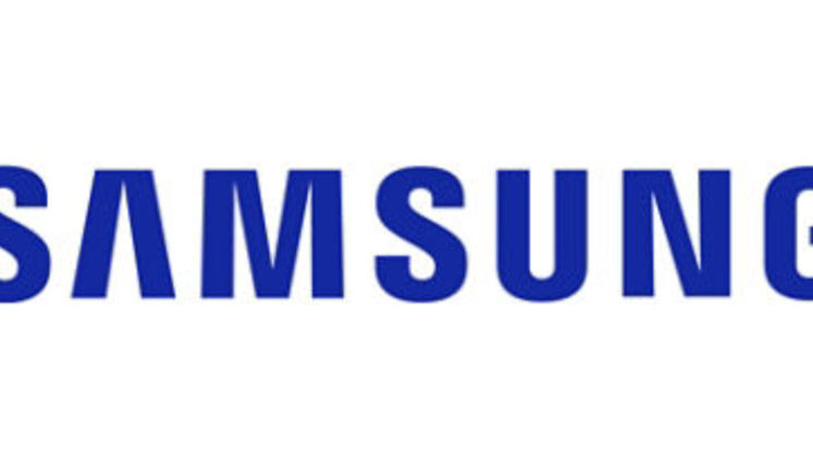 Samsung представила смартфон-раскладушку с гибким экраном. ВИДЕО