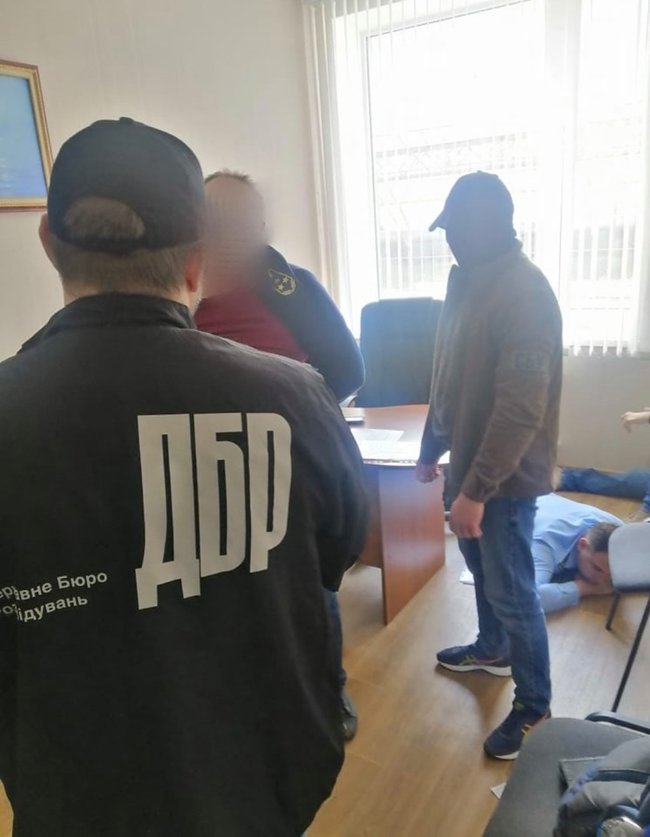 Причетність до злочинів керівництва Одеської митниці перевіряється, - Держбюро розслідувань 02