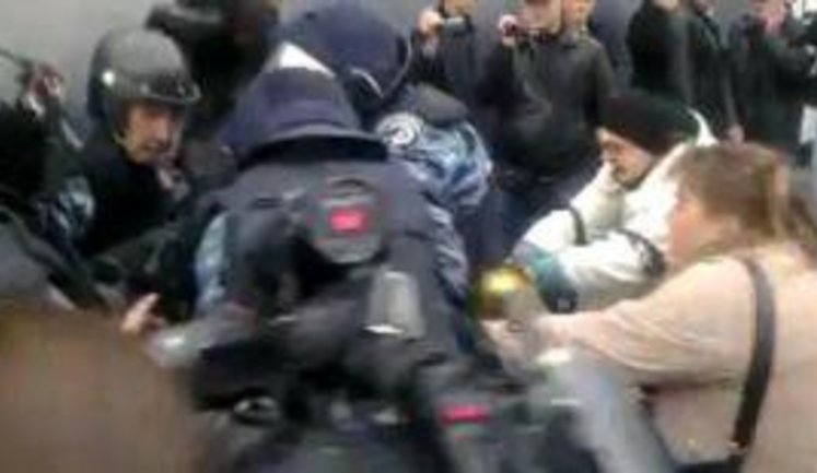 Аресты на Крещатике: "Во, бля#ь, набросились шакалы". ВИДЕО.