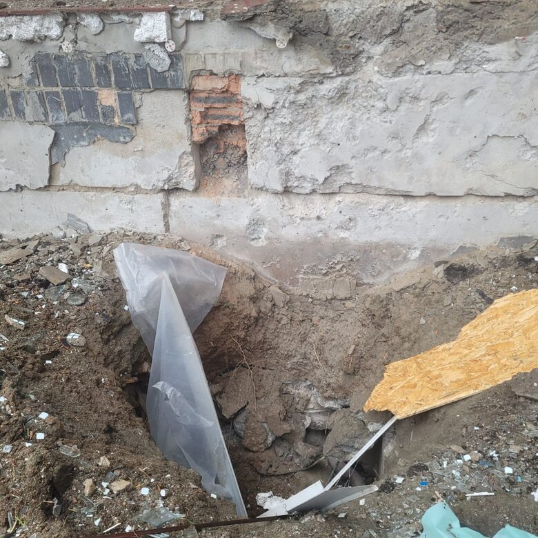Последствия обстрела многоэтажек в Степногорске Запорожской области 01