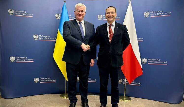 Sybiha discusses security issues of Ukraine and Europe with Sikorski - Foreign Ministry. PHOTO