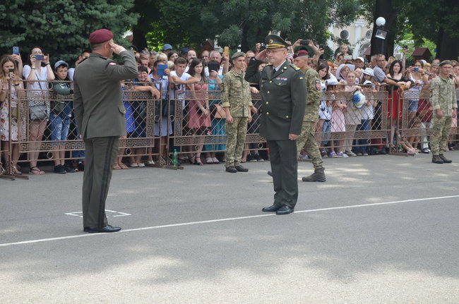В Одесі відбувся випуск офіцерів Військової академії 02