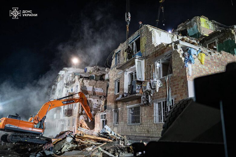 Rescue operations in Kyiv