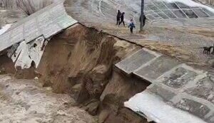 Повінь продовжується - у Росії затопило ще кілька регіонів. ВIДЕО