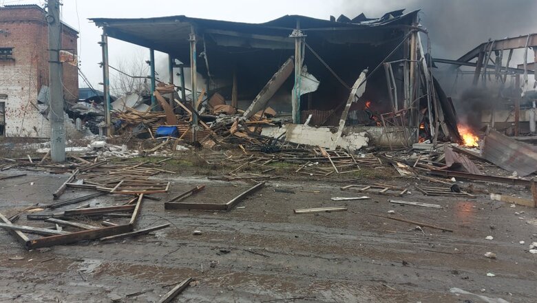 Occupants carried out six air strikes on Orikhiv, destroying entire entranceway in high-rise building 03