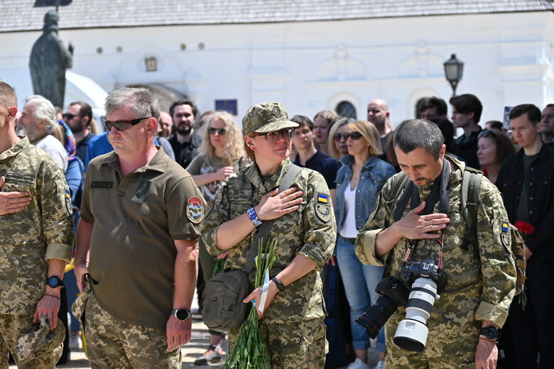 У Києві попрощалися із військовим фотографом Арсеном Федосенком