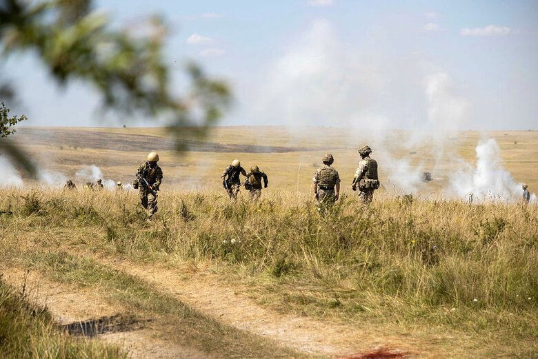 Українські військовослужбовці проходять навчання у Великій Британії 09