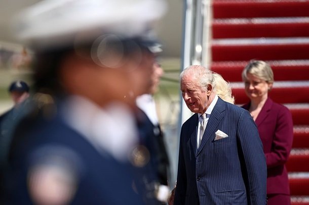 Чарльз III прибув до США