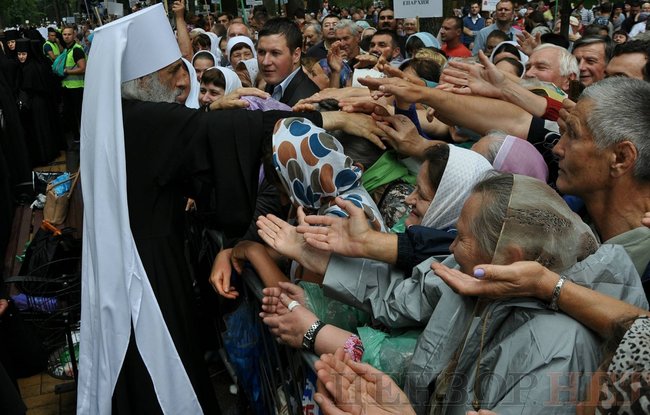 Онуфрій, Новинський, Бойко і віряни: як УПЦ МП хресну ходу проводили 32