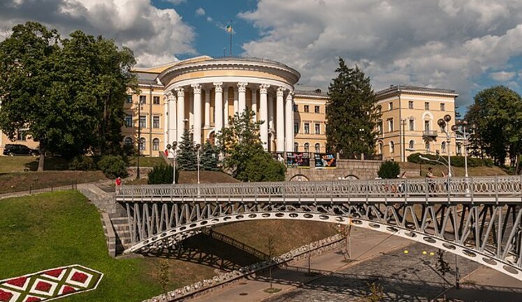 АРМА віддасть "Жовтневий палац" у центрі Києва в управління засновнику фестивалю Atlas Weekend