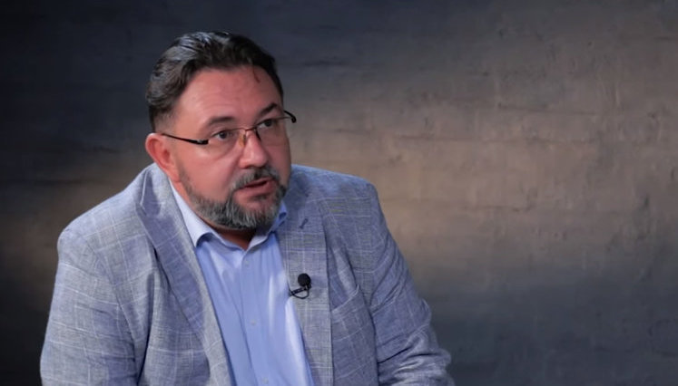 З Вишинським навчалися, він був моїм свідком на весіллі. Але я вважаю його зрадником, - радник Зеленського Потураєв. ВIДЕО