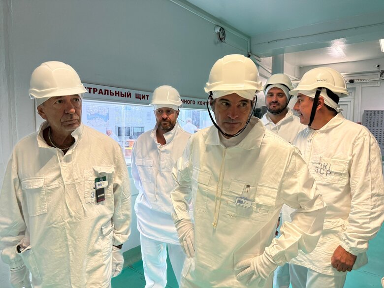 Гендиректор МАГАТЕ Гроссі з'їздив на Запорізьку АЕС та оцінив ситуацію на градирні після пожежі