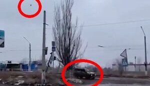 Ukrainian drone chases car with Russians in occupied Horlivka. VIDEO