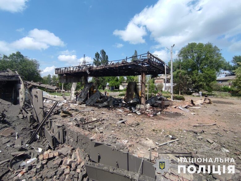 Последствия вражеских обстрелов Донбасса 05