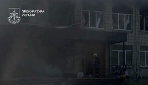 Ворог атакує Київ дронами: серед постраждалих - дві дитини, влучання в школу та нежитлову будівлю у Солом’янському районі (оновлено). ФОТОрепортаж