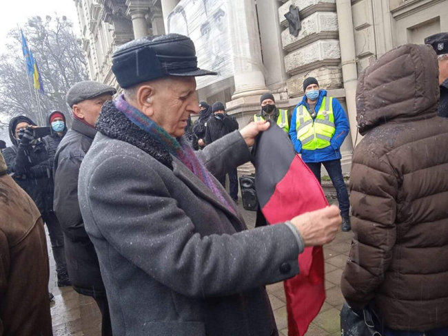 Вово, вже не смішно: у Полтаві, Житомирі та Львові протестують проти підвищення тарифів, демонстранти перекривають траси 09