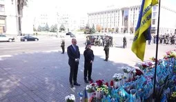 Зеленский и Мерц почтили память погибших украинских защитников и защитниц