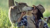 Шесть лет жизни с волками: так бывает только в семье. ФОТОрепортаж