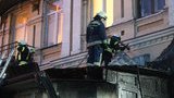 Рятувальники ліквідували пожежу в центрі Києва, евакуйовано 15 осіб, - ДСНС. ФОТОрепортаж
